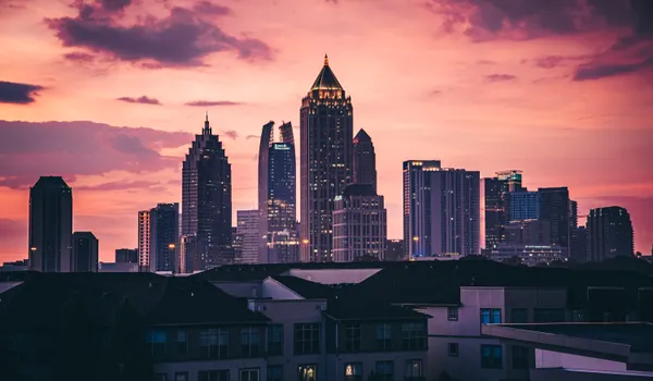 Les gratte-ciel d'Atlanta au coucher du soleil