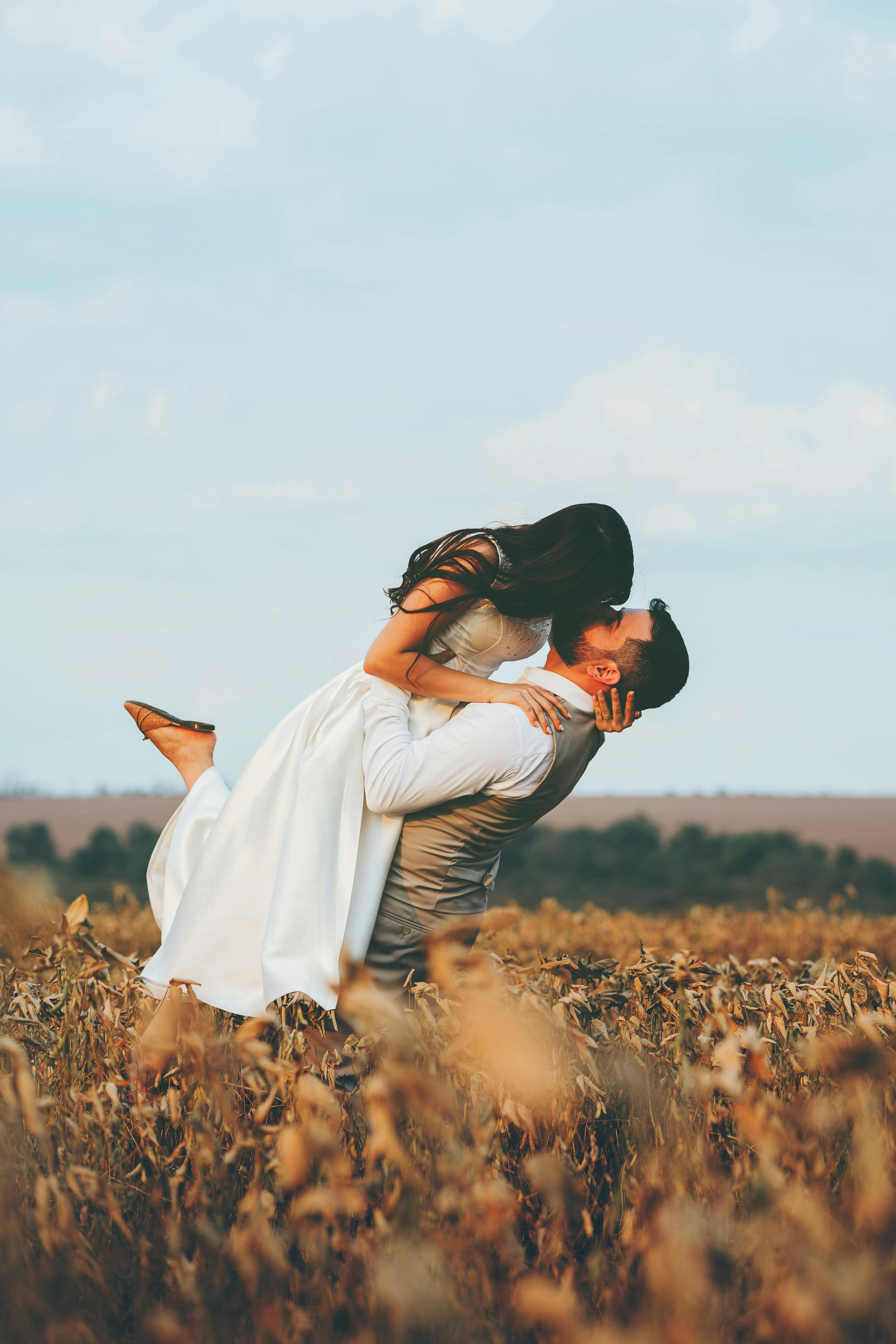 Intimate Couple kissing each other · Free Stock Photo