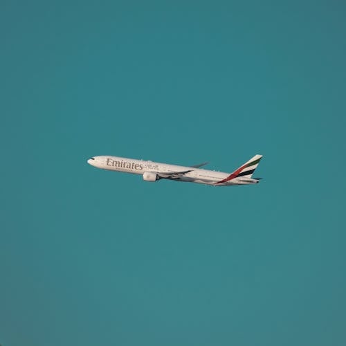 Kostnadsfri bild av blå himmel, bombplan, emirates