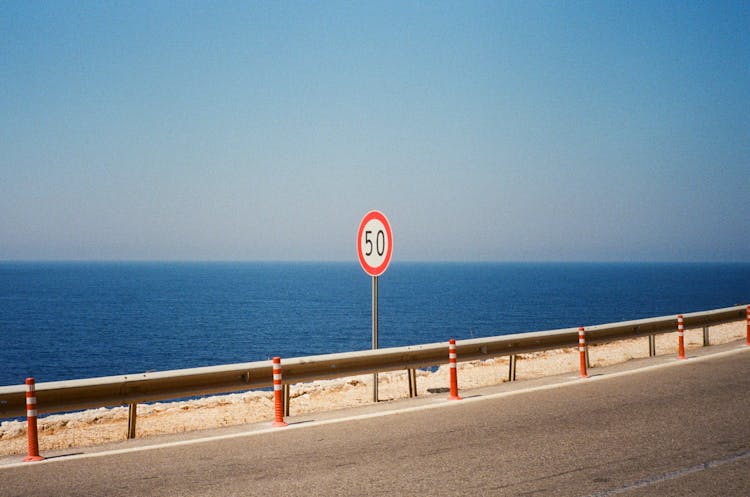 A Sea By The Road 