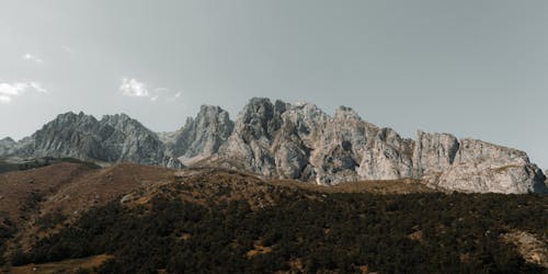 Darmowe zdjęcie z galerii z alpiniści, błękitne góry, dolina