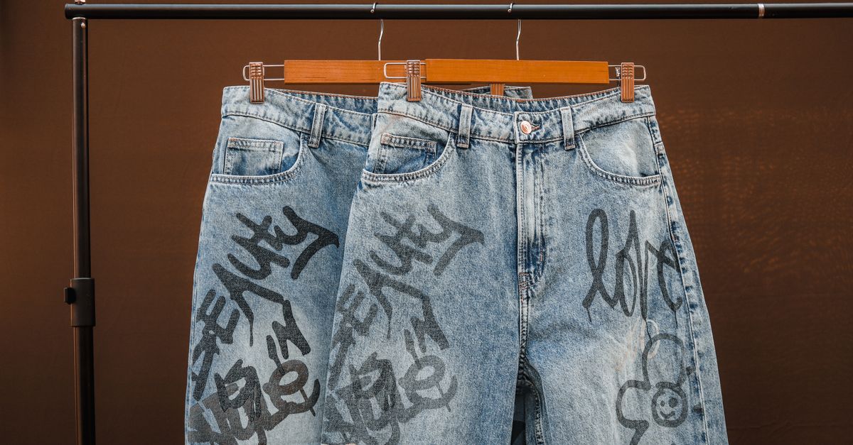 Comparatif : Jeans skinny vs mom jeans – lequel choisir ?