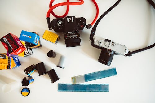 Ingyenes stockfotó analóg kamerák, dslr, fehér felület témában
