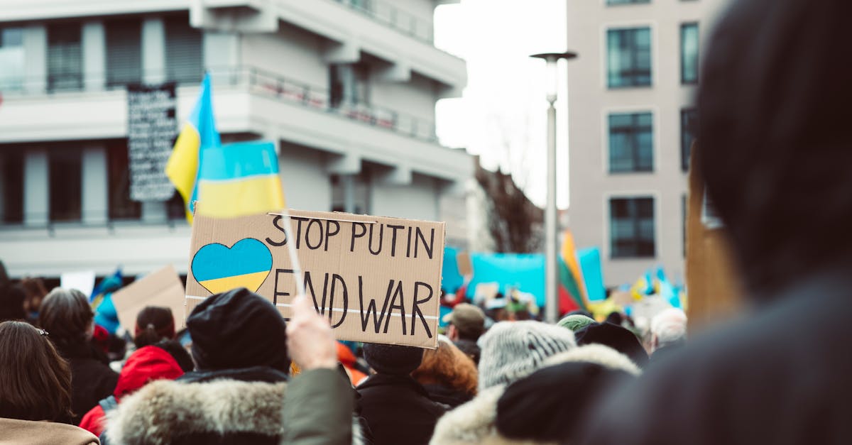 作家趙曉慧:川普對伊動武賭上政治生命,戰爭帳單寄給伊朗央行