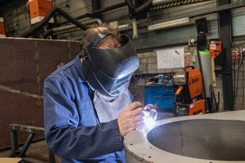 Welding Titanium: Complete Guide to TIG Welding Ti