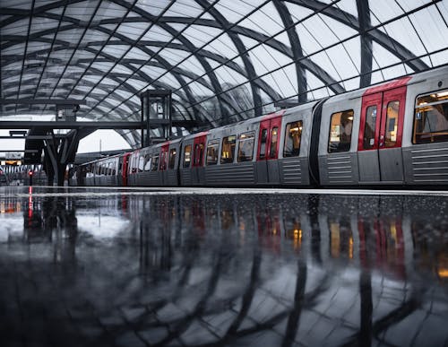 Foto profissional grátis de Alemanha, arquitetura, estação de trem