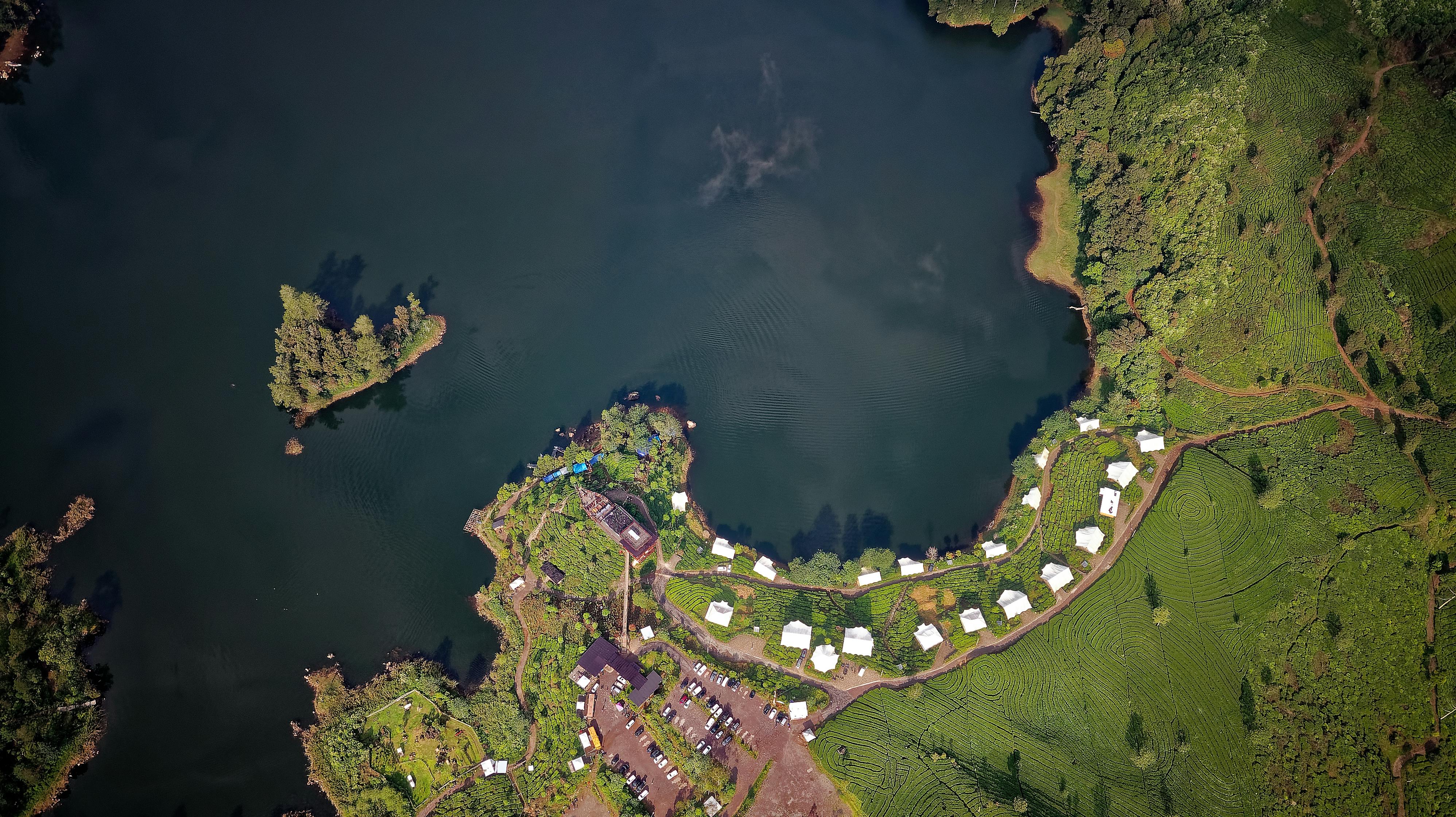 Panduan Lengkap Menikmati Danau Indah di Jawa Barat: Wisata Alam yang Memukau