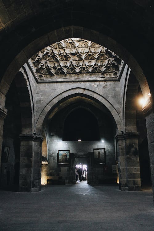 Foto d'estoc gratuïta de arquejat, atracció turística, destinació de viatge