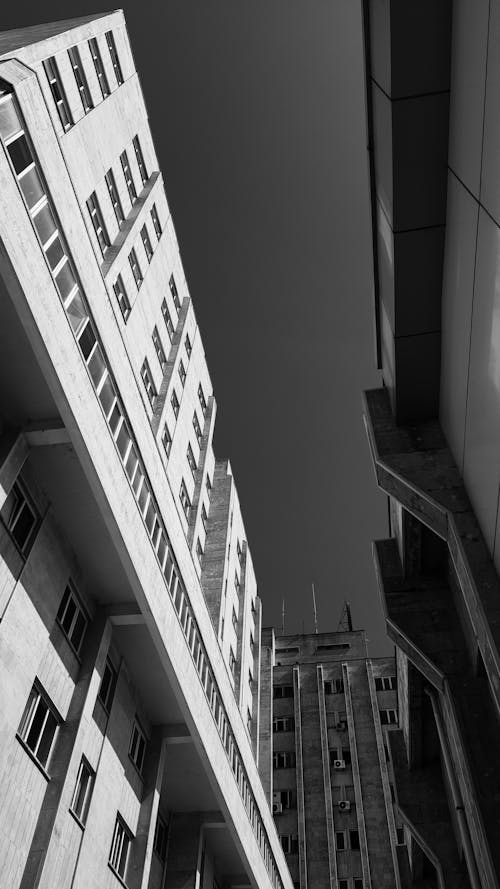 Fotobanka s bezplatnými fotkami na tému betónová budova, budovy, čierna a biela