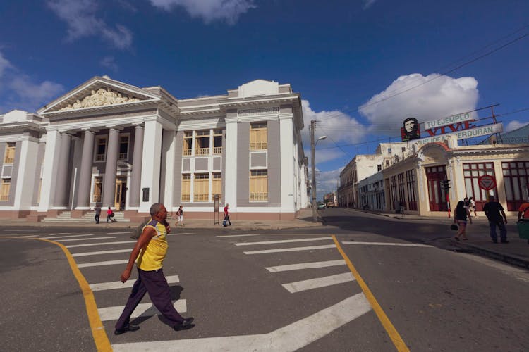 People Walking Near The Collegio San Lorenzo In Cuba