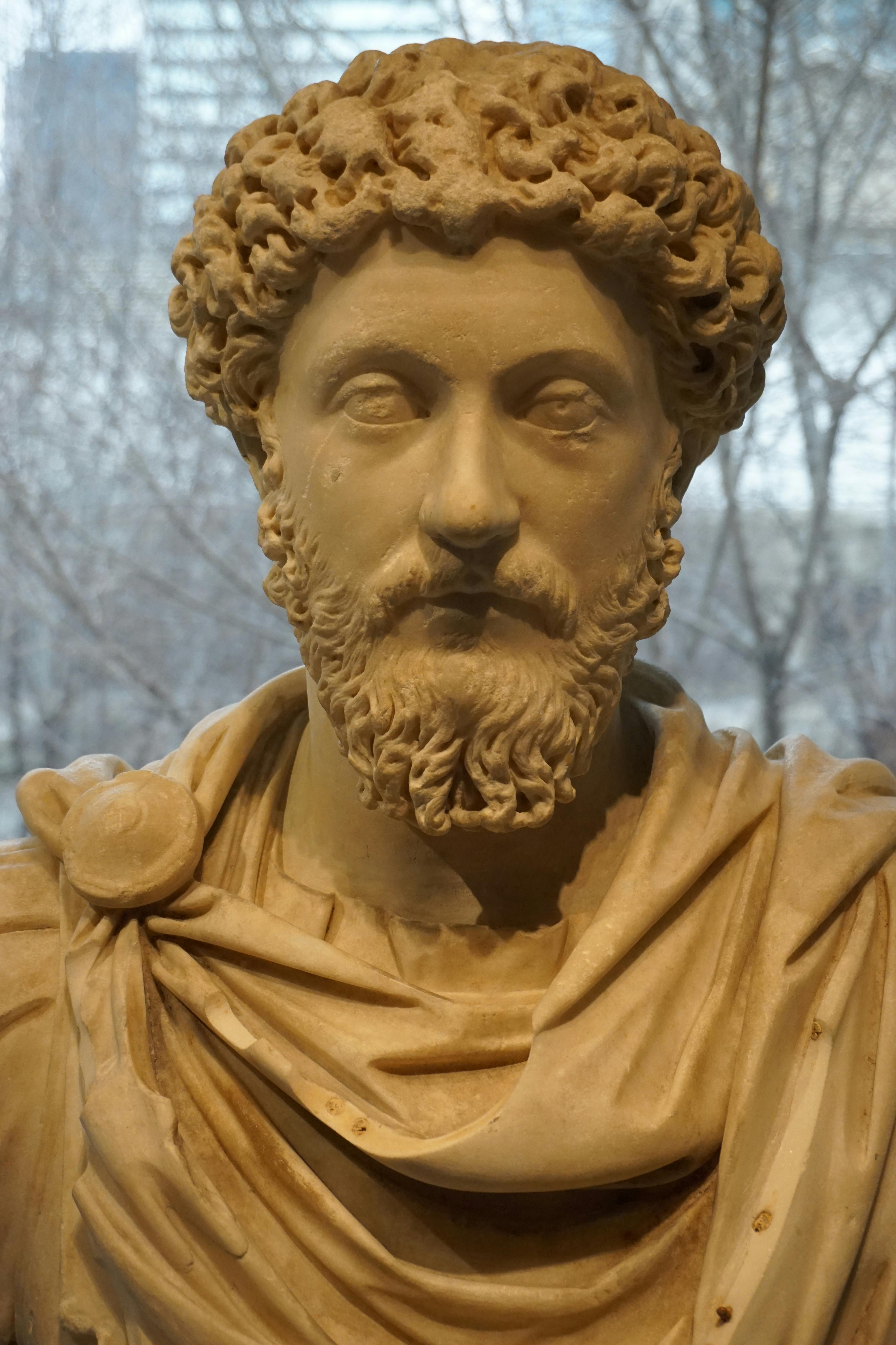 Statue of Marco Aurelio · Free Stock Photo