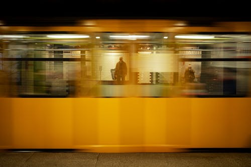 Bezpłatne Darmowe zdjęcie z galerii z czekanie, dojeżdżający, metro Zdjęcie z galerii