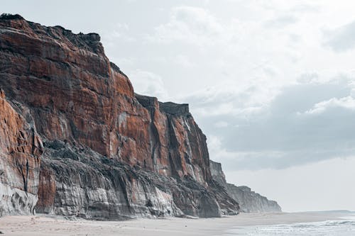 Fotobanka s bezplatnými fotkami na tému hora, morský breh, pláž