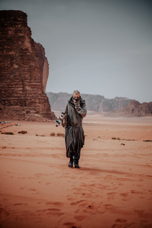 Immagine gratuita di camminando, deserto, impronte