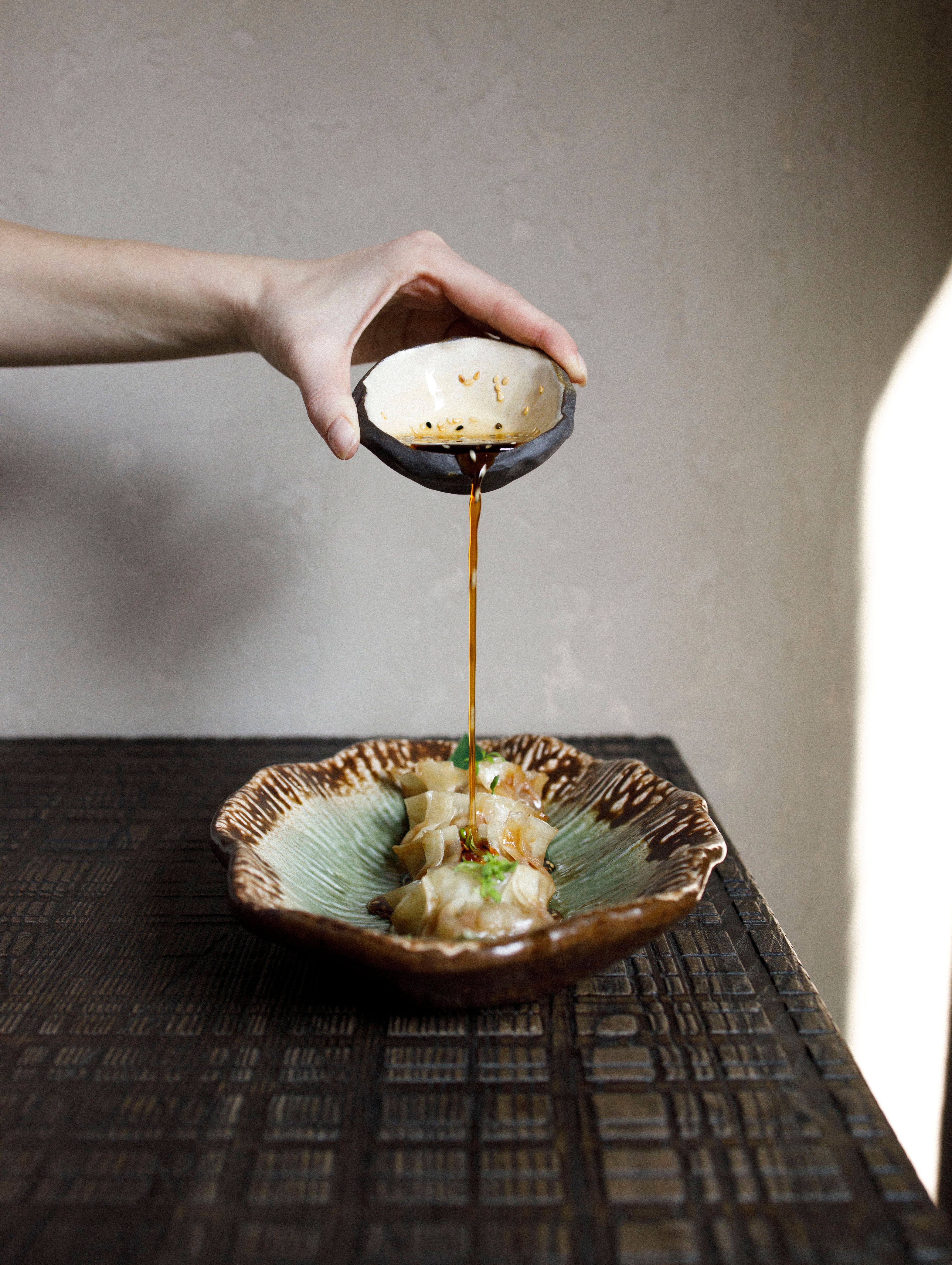 soy sauce pouring bowl