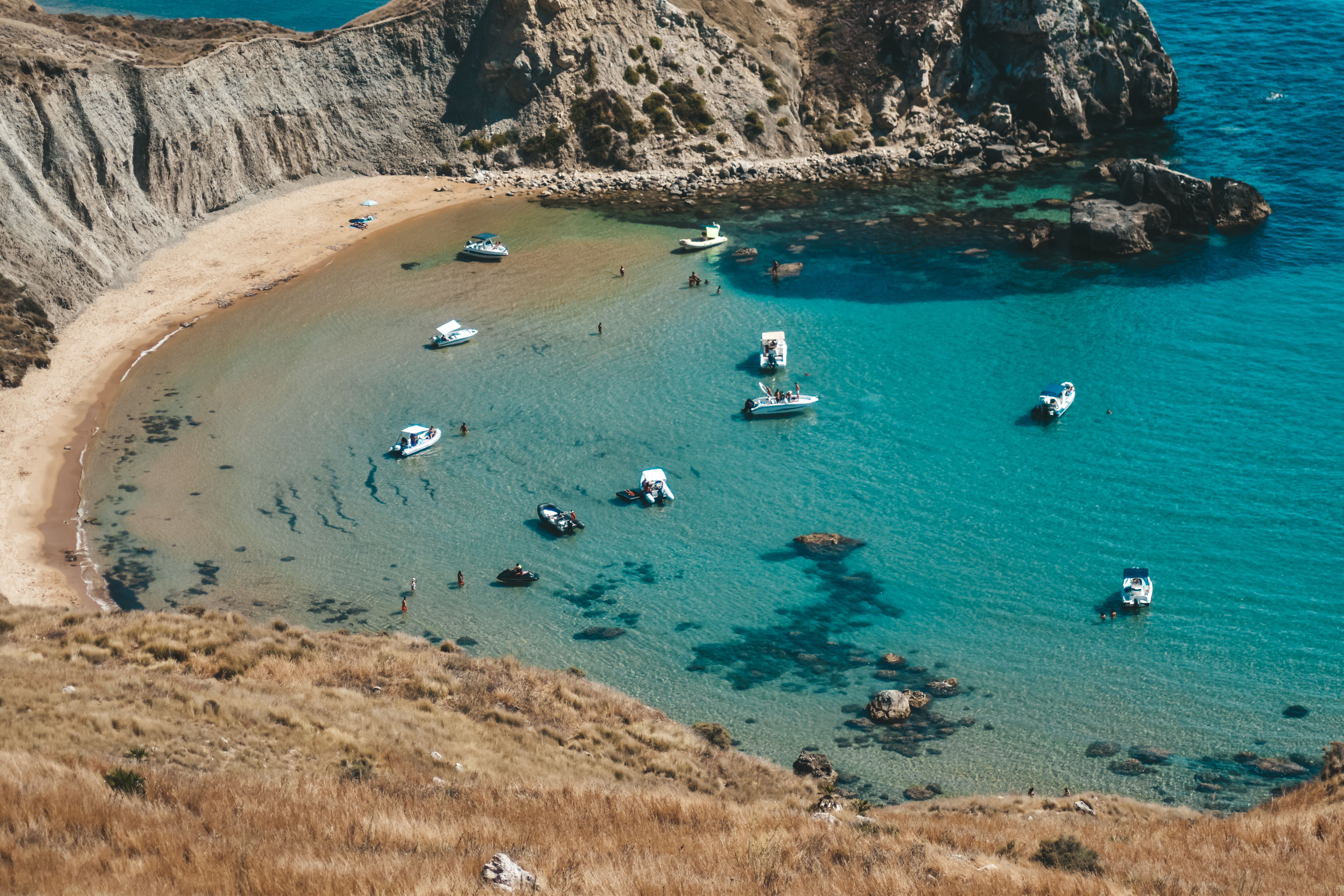 Lulworth Cove — photo by Lorenzo  Castronovo