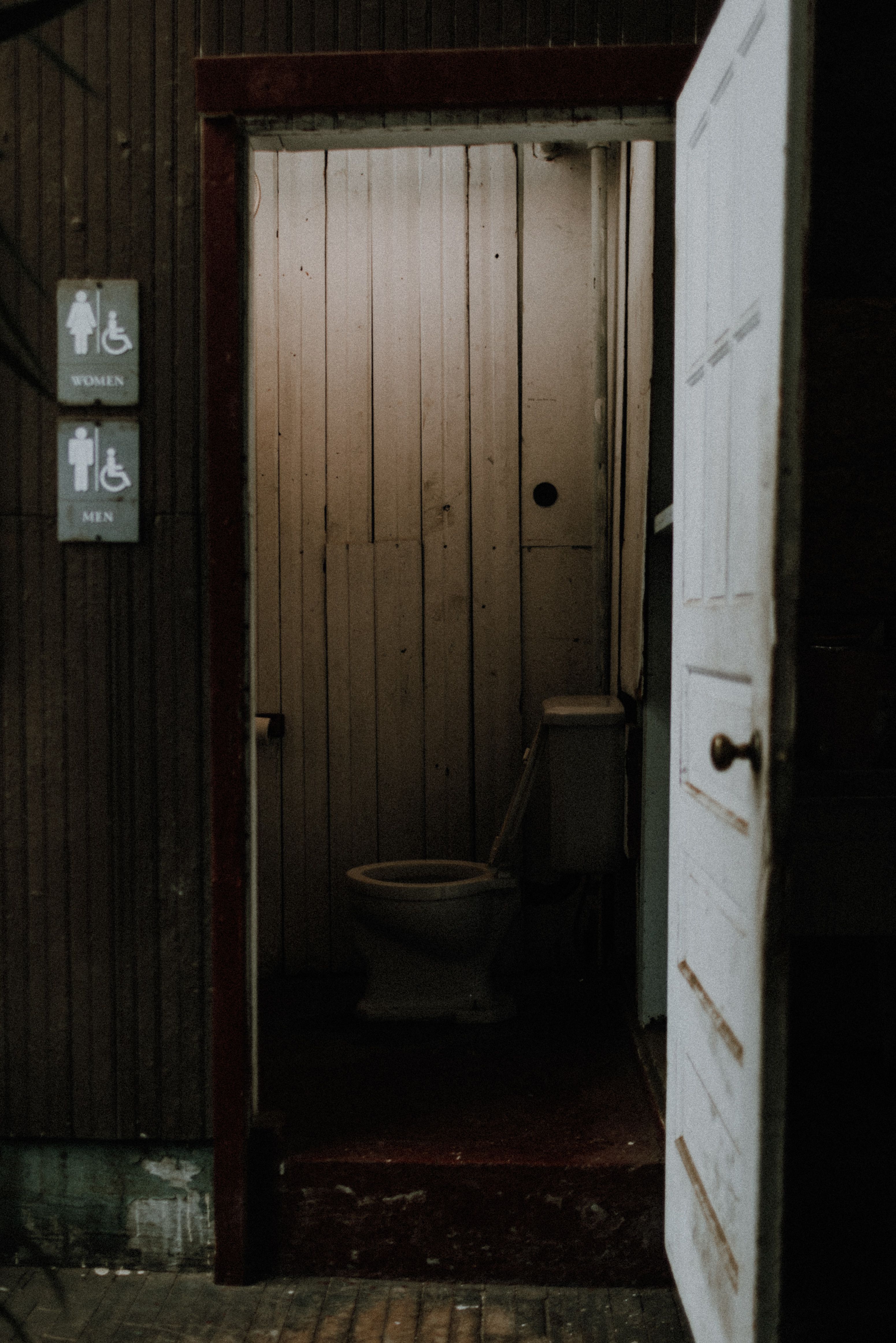White Ceramic Toilet Bowl Inside the Bathroom · Free Stock Photo