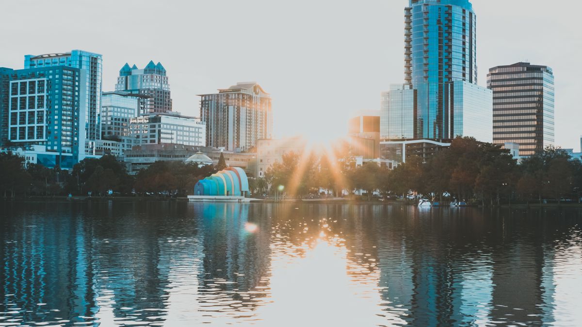Top Tampa, FL Birthday Freebies With No Purchase Necessary: Safe Entry Guide