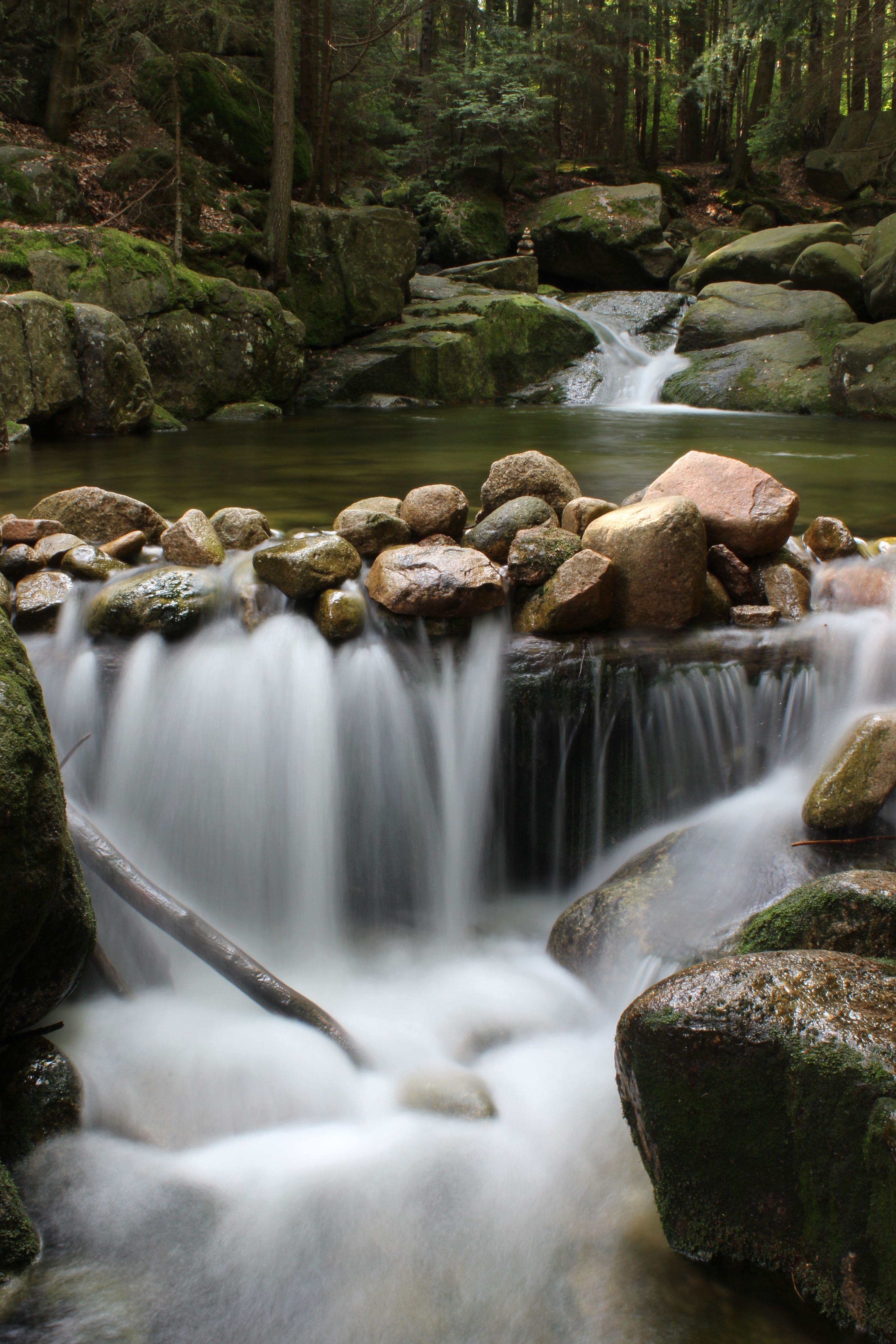 waterfall-free-stock-photo