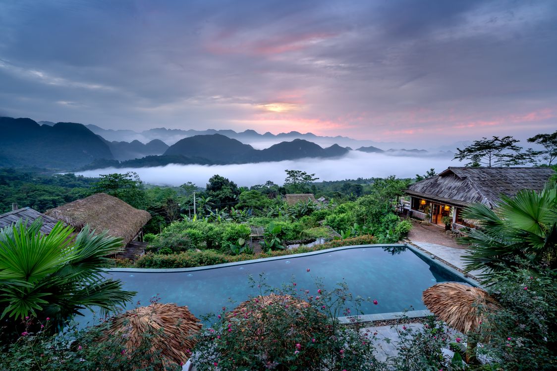Resort on Mountain Area · Free Stock Photo