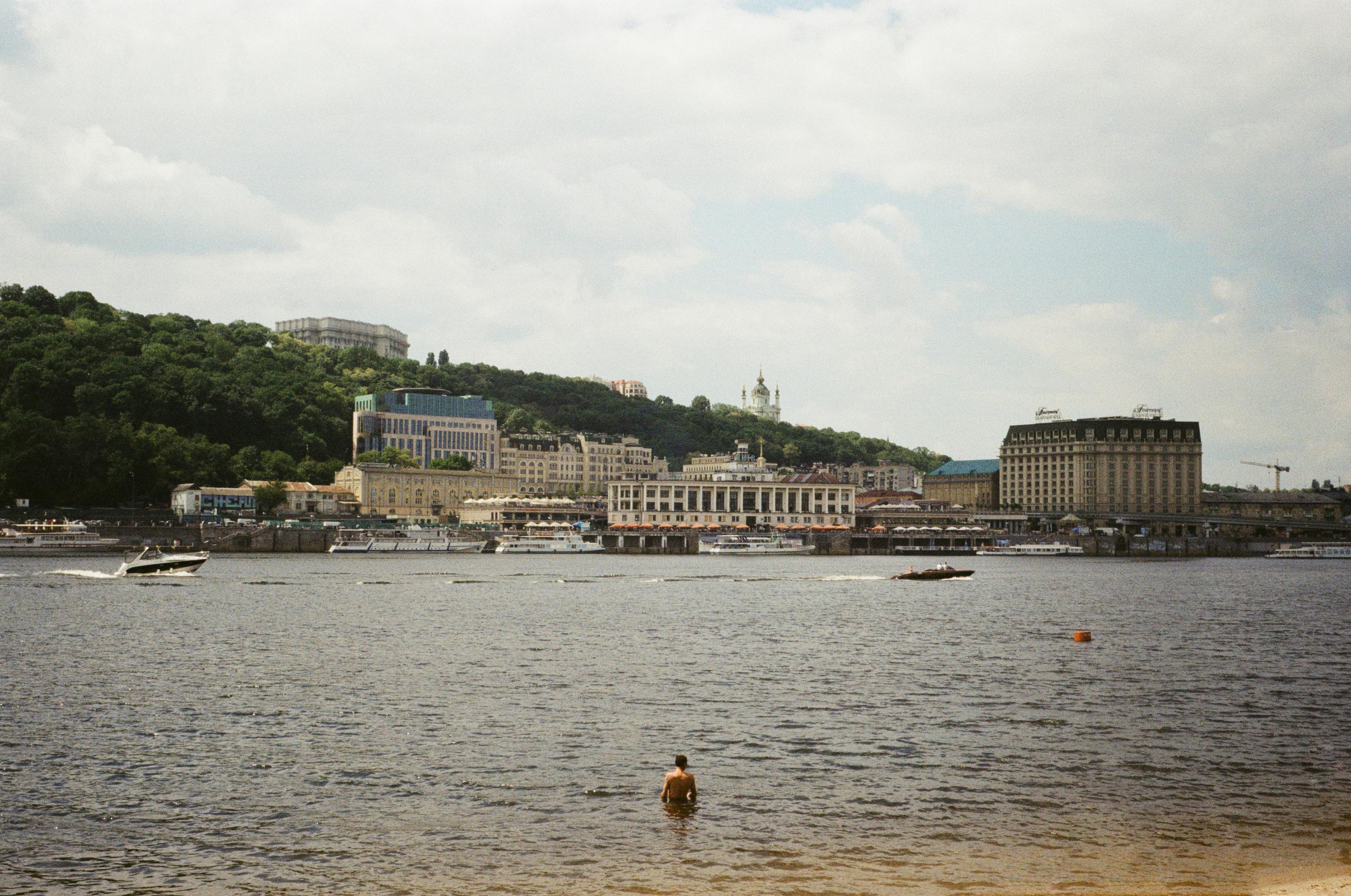 Maconha-Portugues-Andrew Weil - From Chocolate To Morphine - Marijuana-Agosto