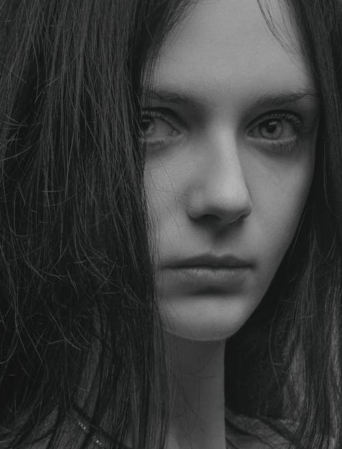 Free Monochrome Photograph of a Girl's Face Stock Photo