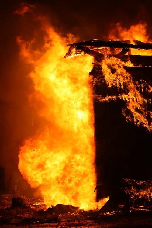 Free A House Raze by Uncontrollable Fire Stock Photo