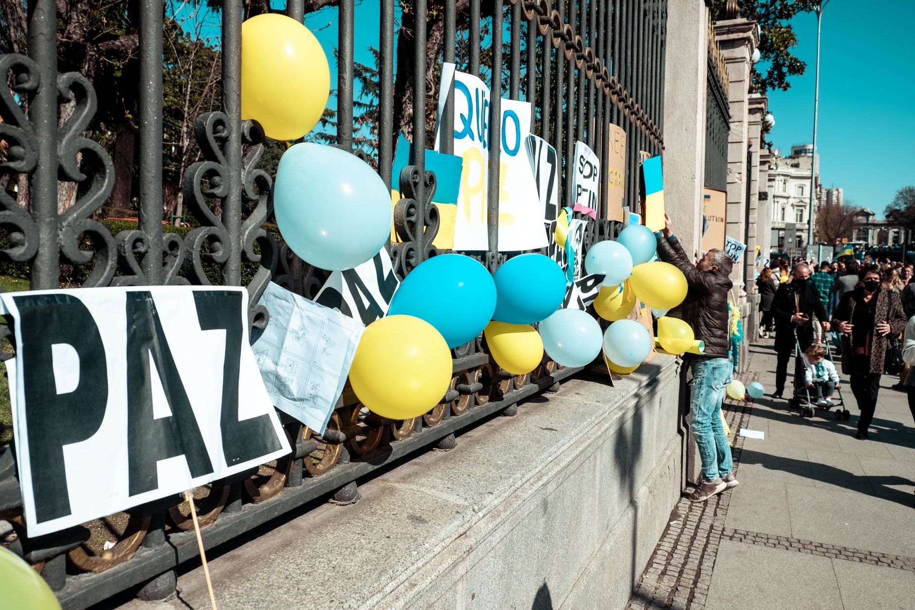 Acordo EUA-Irã: Paz é assinada eletronicamente, mas taxas em Ormuz já geram controvérsia