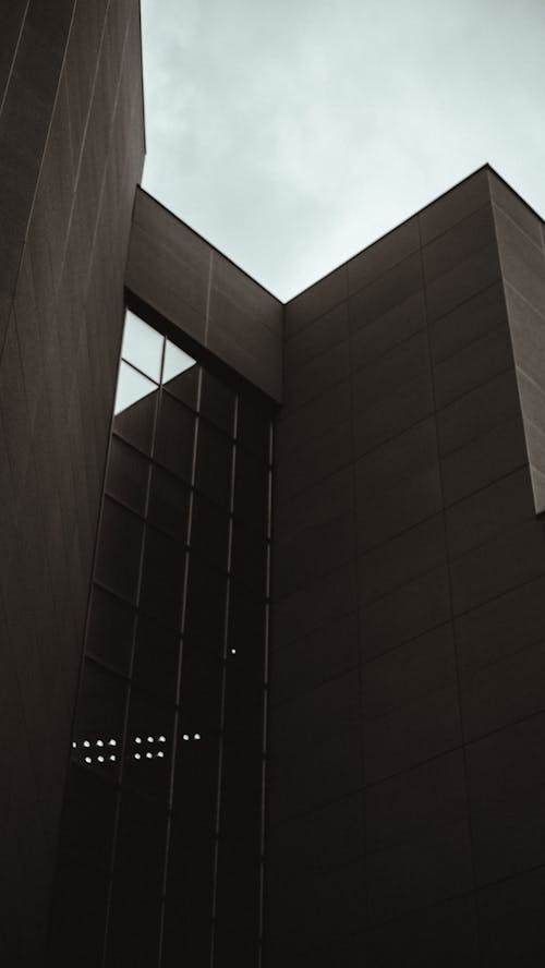 Бесплатное стоковое фото с Архитектурный, вертикальный выстрел, высокое здание
