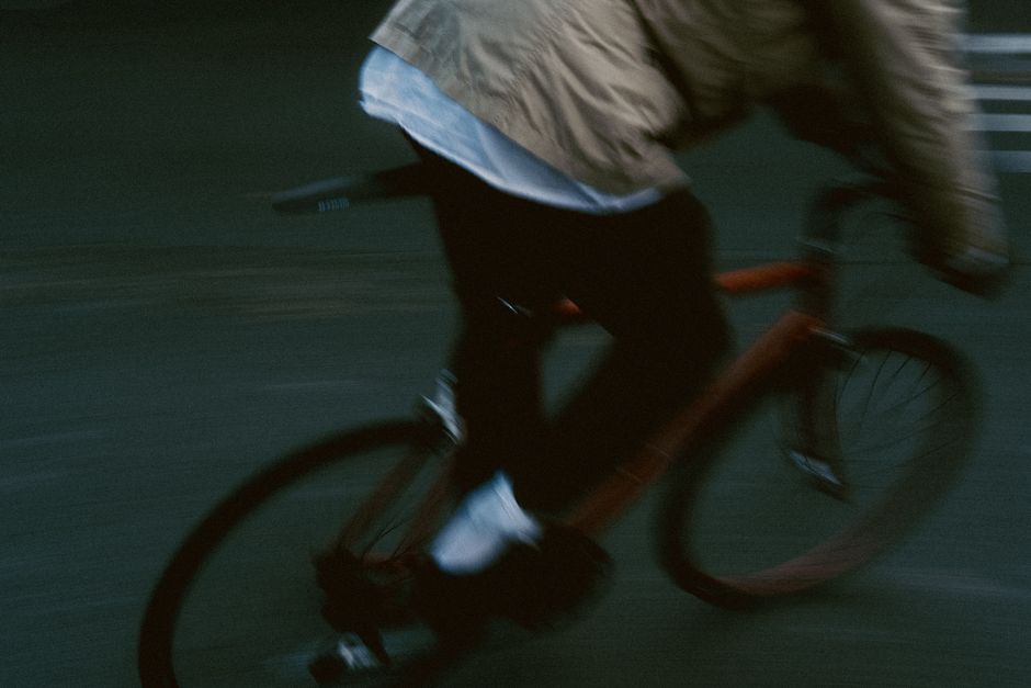 The Only Slim Fit Cotton Pants for Bike Commuting London That Won't Embarrass You at the Pub