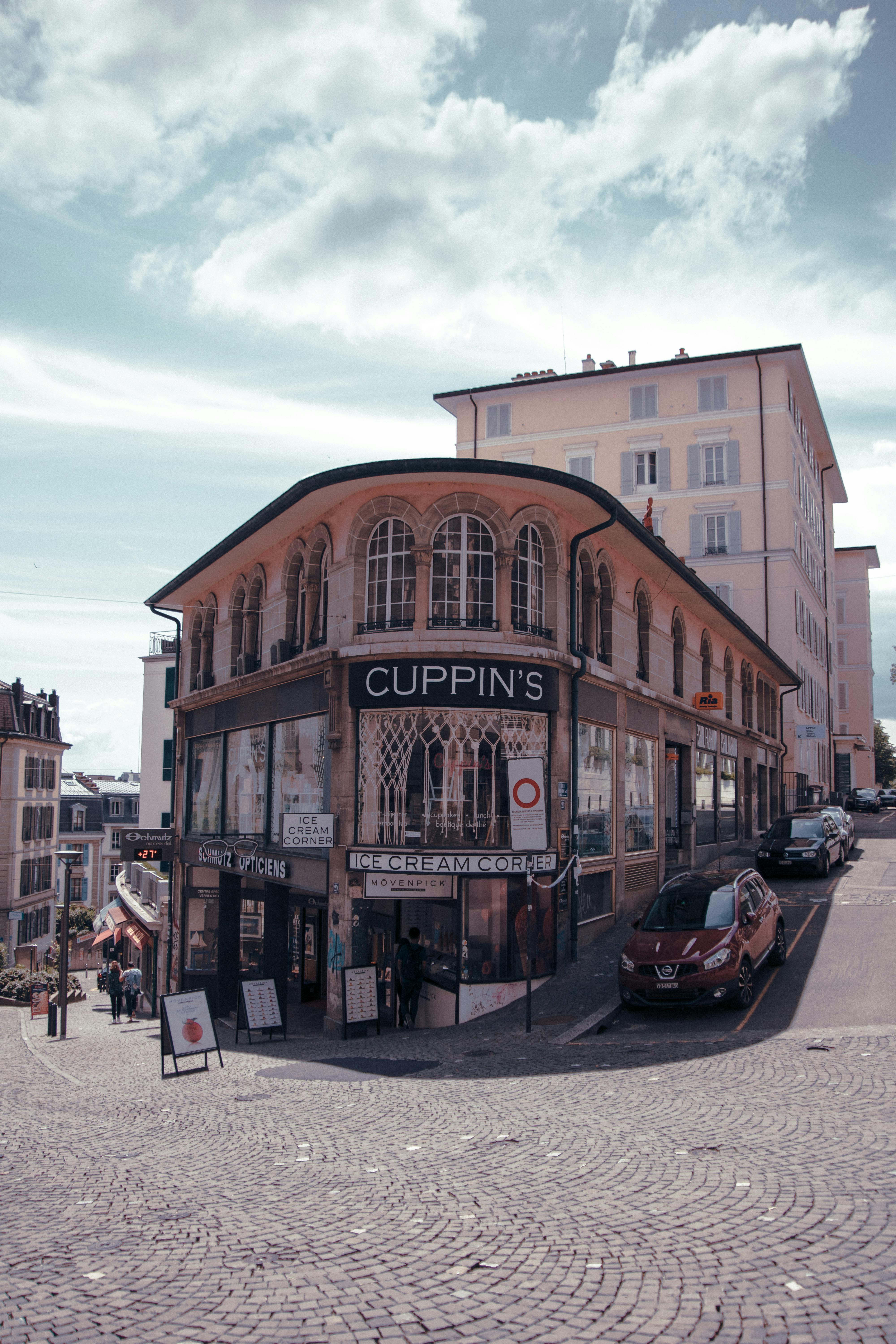 漫步洛桑繁华的街角，感受经典欧式建筑与城市生活的魅力