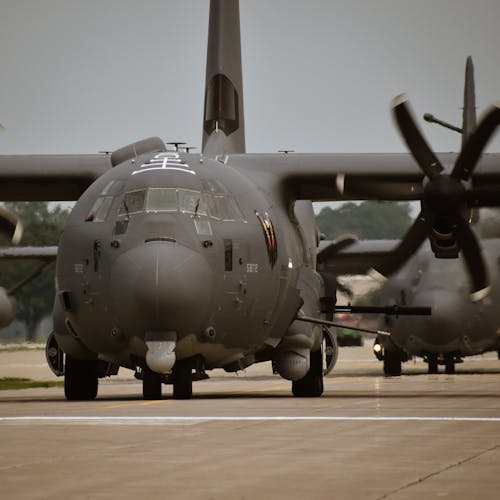 Foto d'estoc gratuïta de avions, forces aeries, format quadrat