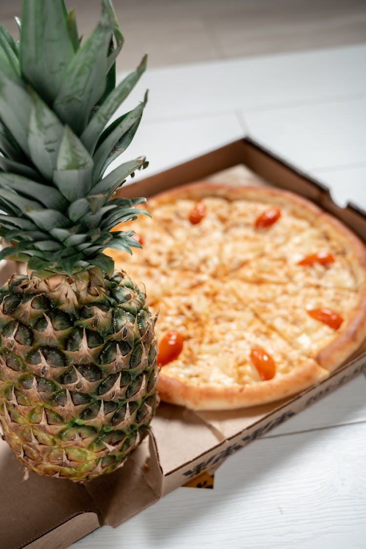 Pizza And Pineapple