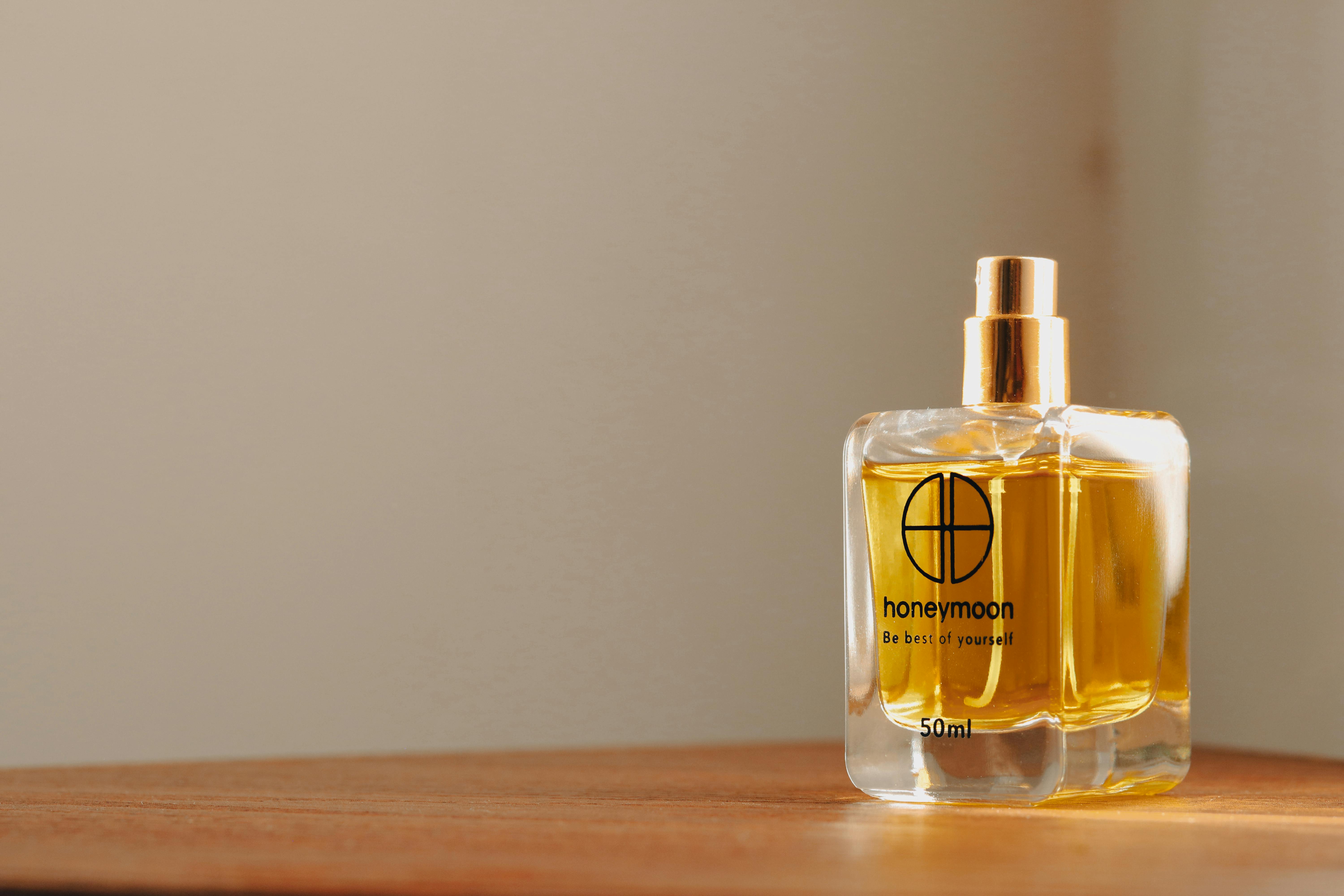 Close-Up Shot of Perfume Bottles · Free Stock Photo
