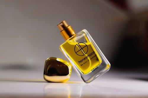 Gratis Fotos de stock gratuitas de botella de perfume, brillante, contenedor Foto de stock