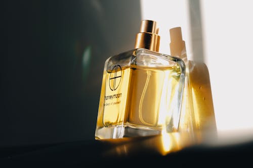 Free Close-Up Shot of a Glass Perfume Bottle Stock Photo