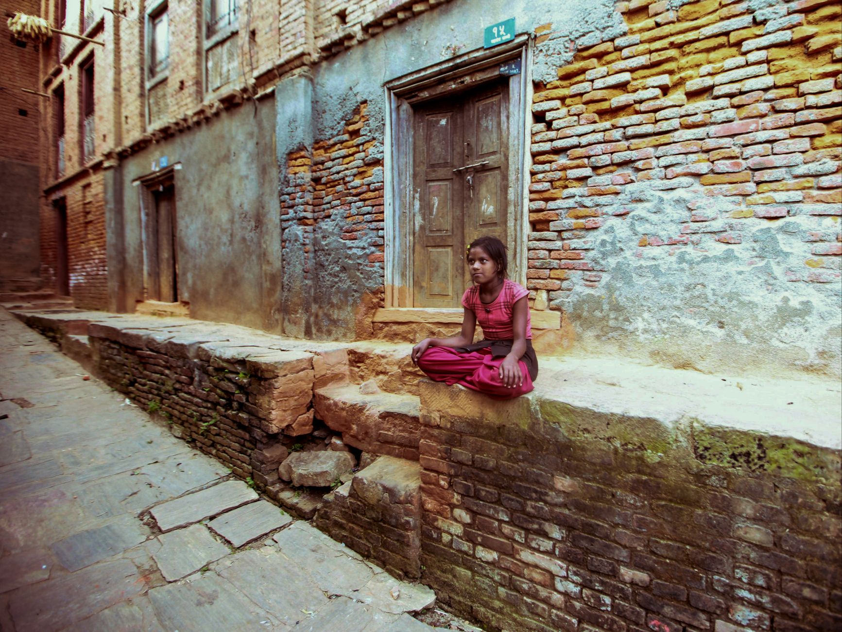 Nepal. Une fille de six ans secourue vivante