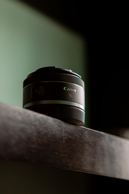 Light. Speed. Clarity. Understanding the importance of Aperture and Low-Light Performance in Fast-Paced Games