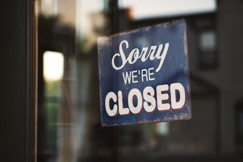 Free Blue and White Sorry We're Closed Wooden Signage Stock Photo
