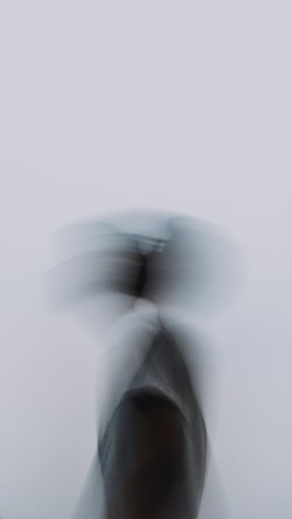 Бесплатное стоковое фото с абстрактный, белый фон, вертикальный выстрел