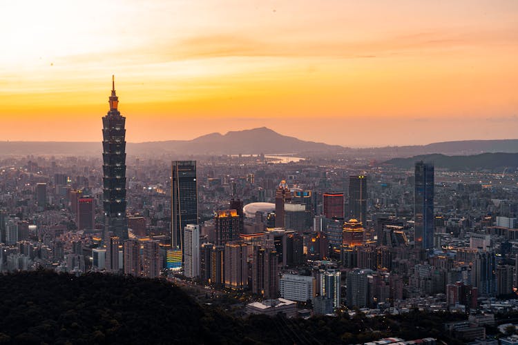 Beautiful Cityscape Of Taipei, Taiwan At Sunset