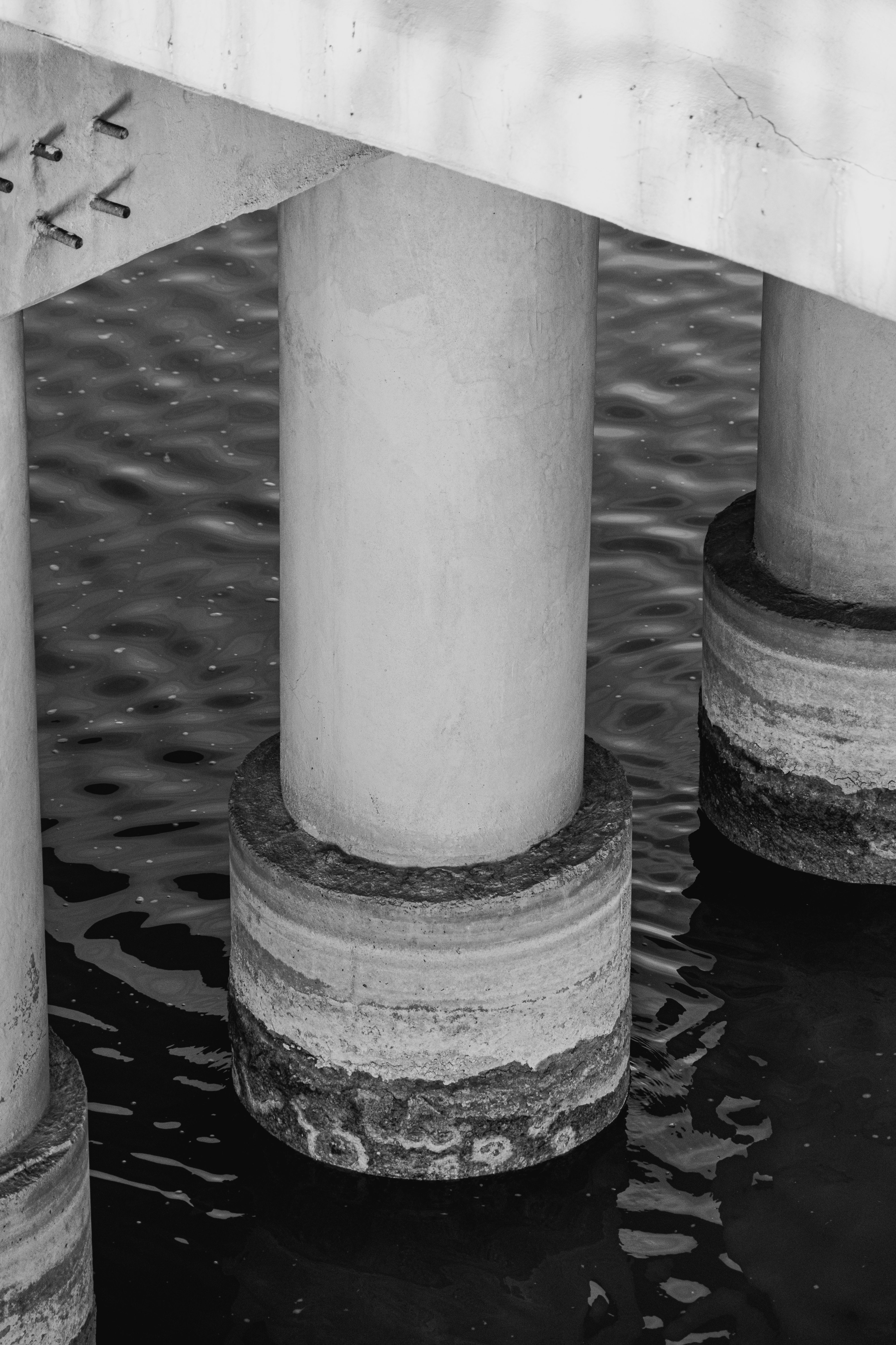 Grayscale Photo of Concrete Column · Free Stock Photo