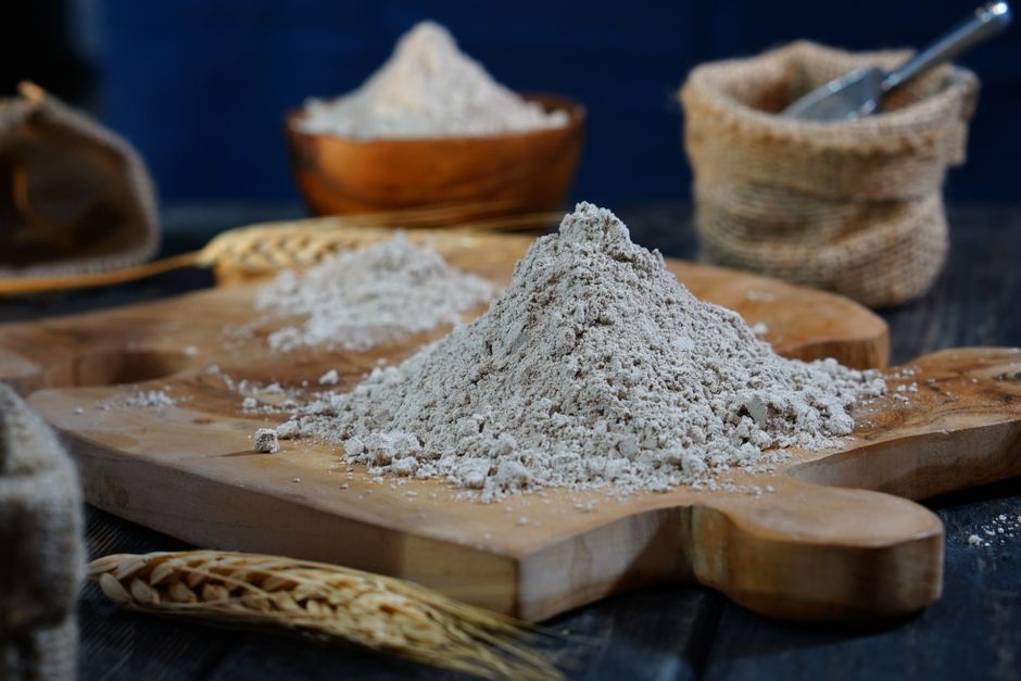 Expert Tips for Selecting and Storing Flour to Achieve Consistent Baking Results