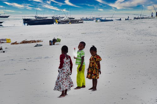 Ücretsiz beraber, beyaz kum, çocuklar içeren Ücretsiz stok fotoğraf Stok Fotoğraflar