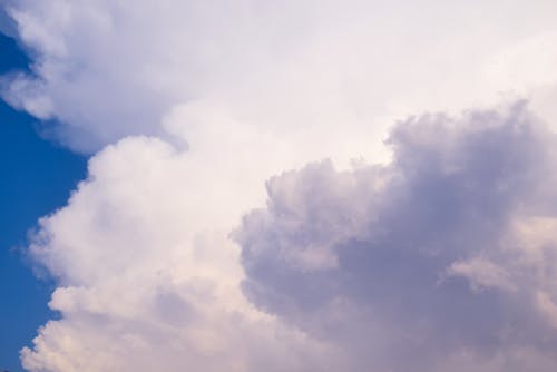 Foto profissional grátis de atmosfera, céu brilhante, fundo do céu