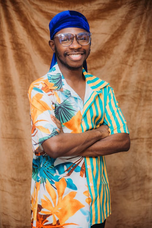 Fotos de stock gratuitas de brazos cruzados, hombre, hombre afroamericano