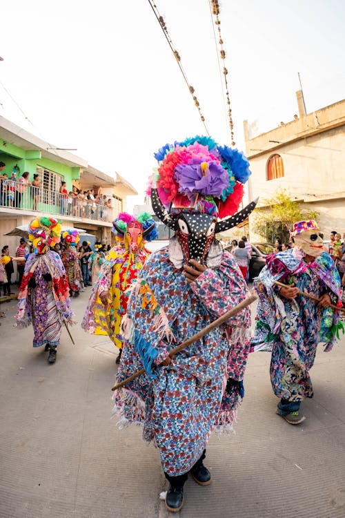 Foto profissional grátis de carnaval, cheio de cor, cidade