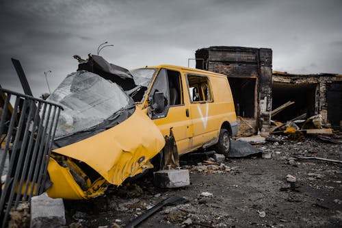 Foto profissional grátis de arrasado, calamidade, carros