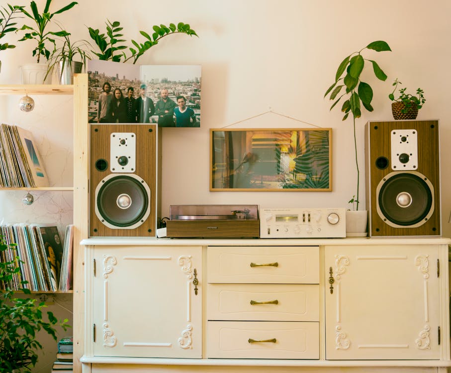 Fotografía De Muebles Y Electrodomésticos En El Hogar