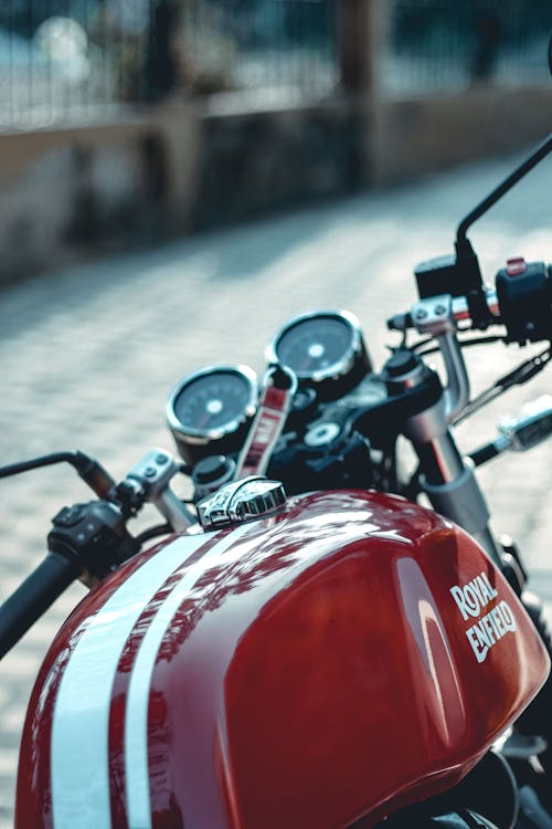 Darmowe zdjęcie z galerii z czerwona farba, kierownica, motocykl